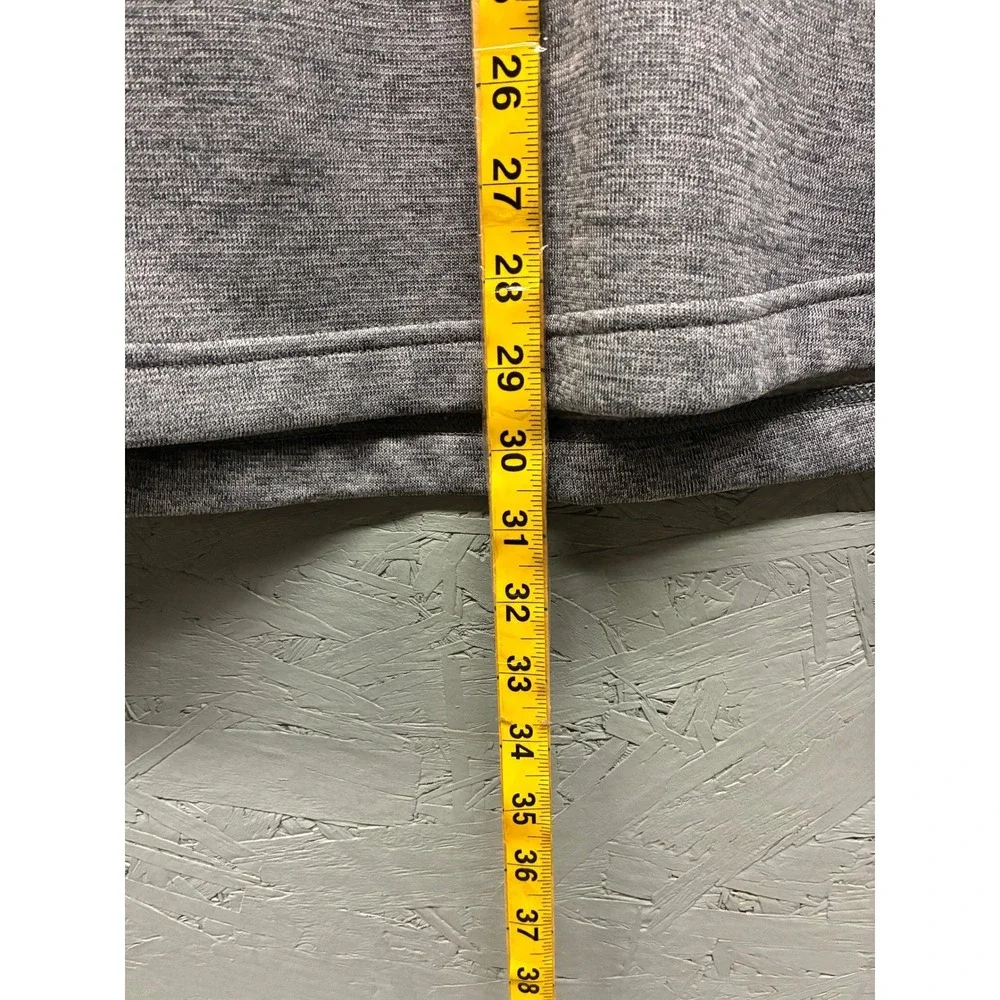 Under Armour no visible